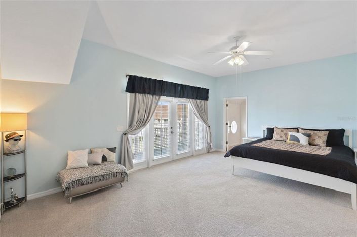 Image No.11-3 Bed Townhouse for sale