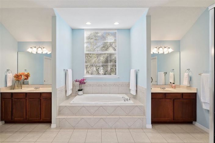 Image No.16-3 Bed Townhouse for sale