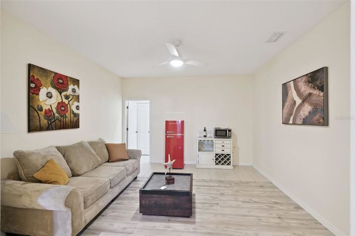 Image No.21-3 Bed Townhouse for sale