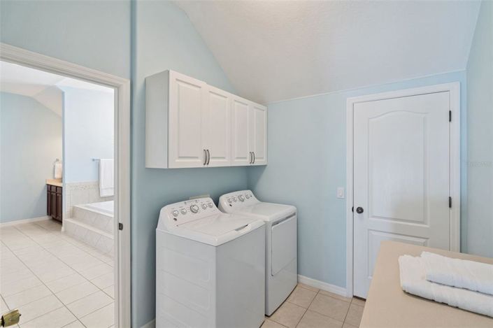 Image No.29-3 Bed Townhouse for sale