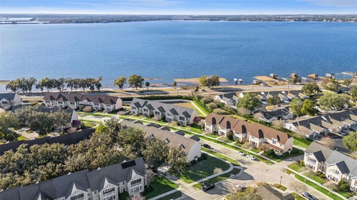 Image No.41-3 Bed Townhouse for sale