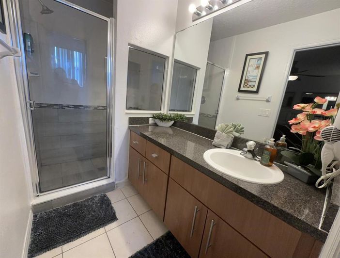 Image No.11-3 Bed Townhouse for sale