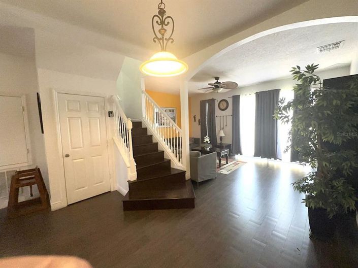 Image No.9-3 Bed Townhouse for sale