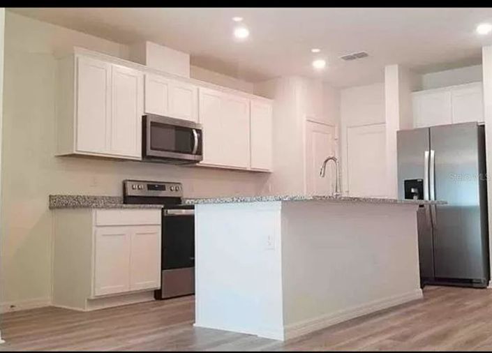 Image No.3-3 Bed Townhouse for sale