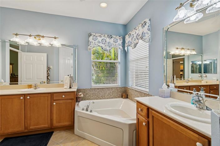 Image No.31-2 Bed House for sale