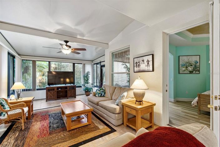 Image No.8-2 Bed House for sale