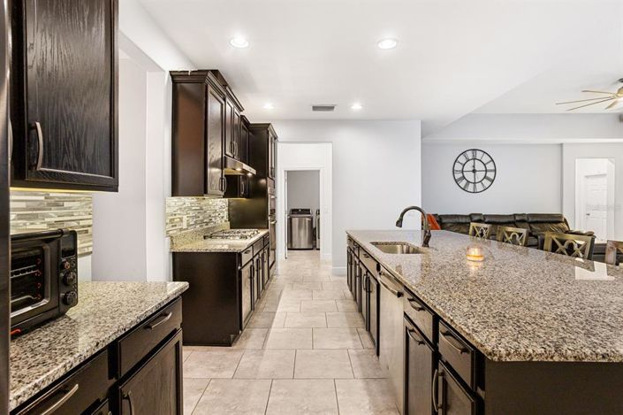 Image No.10-4 Bed House for sale