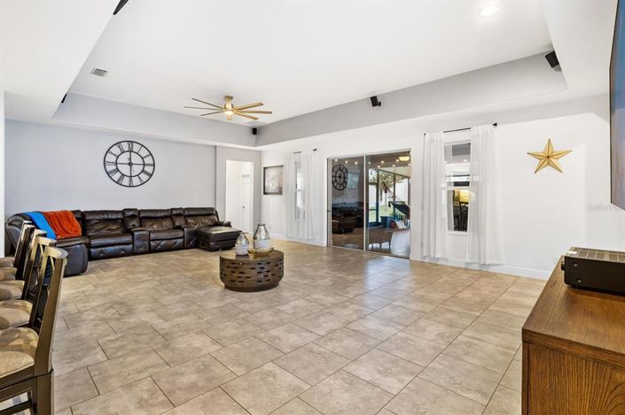 Image No.12-4 Bed House for sale