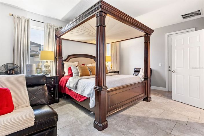 Image No.21-4 Bed House for sale