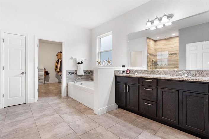 Image No.23-4 Bed House for sale