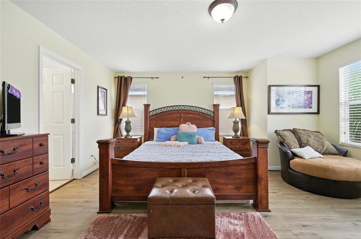 Image No.26-4 Bed House for sale