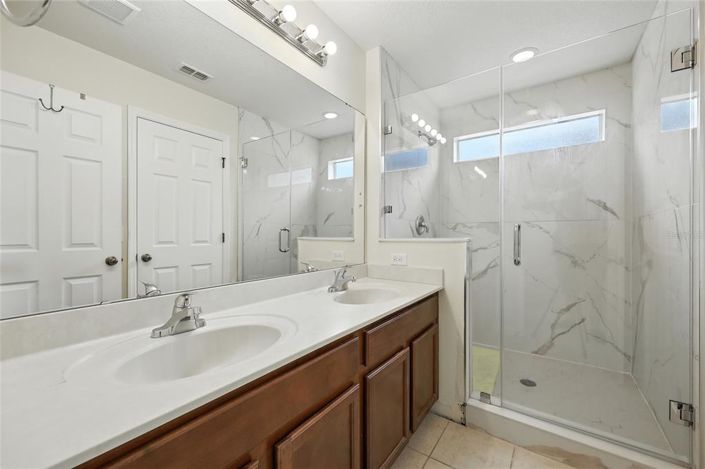 Image No.28-4 Bed House for sale