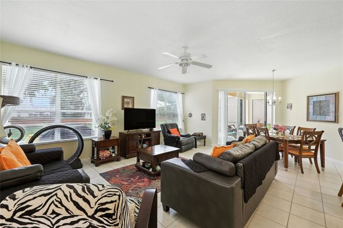 Image No.8-4 Bed House for sale