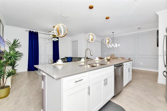 Image No.17-4 Bed Townhouse for sale