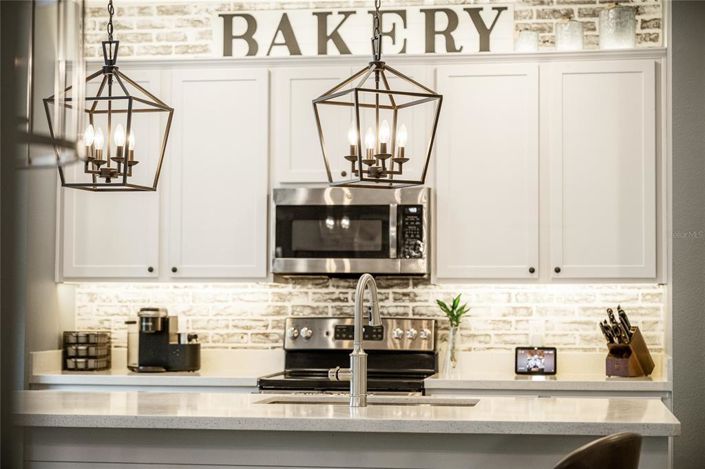 Image No.20-4 Bed House for sale