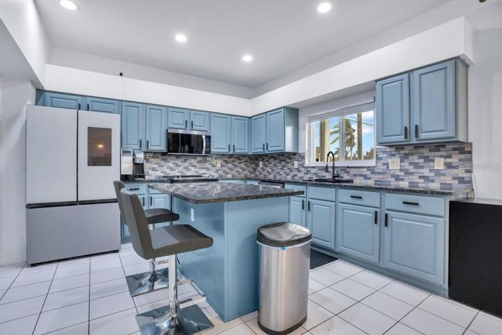 Image No.11-5 Bed House for sale