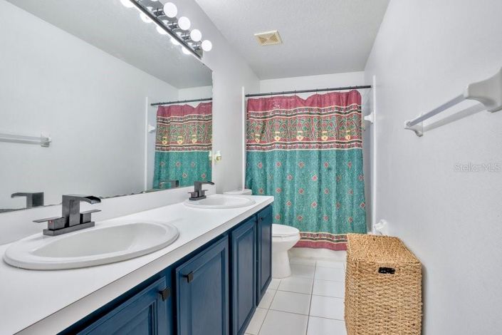 Image No.30-5 Bed House for sale