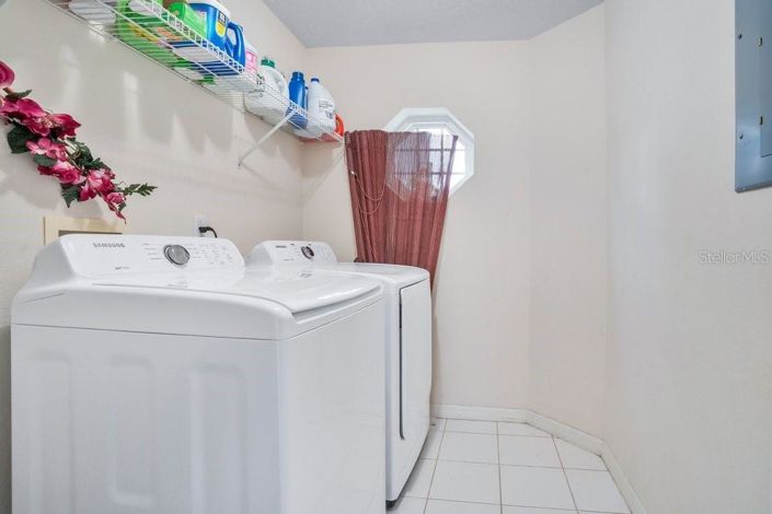 Image No.36-5 Bed House for sale