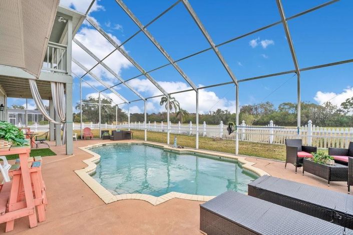 Image No.43-5 Bed House for sale