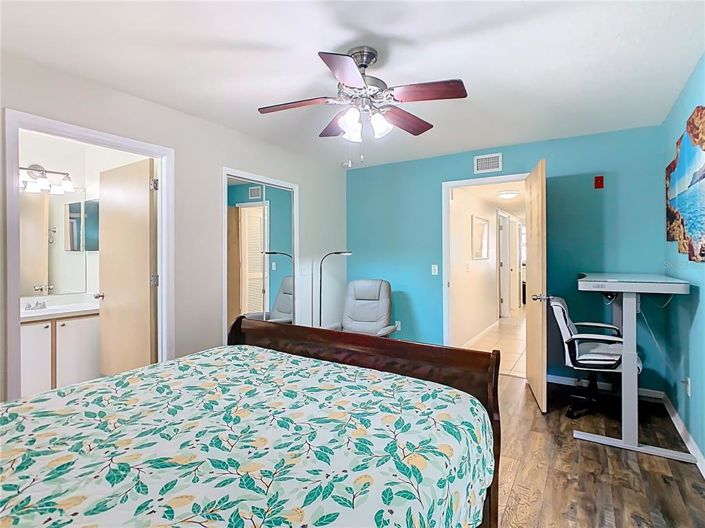 Image No.15-4 Bed Apartment for sale