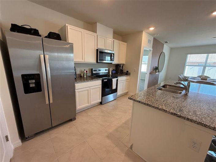 Image No.19-3 Bed House for sale