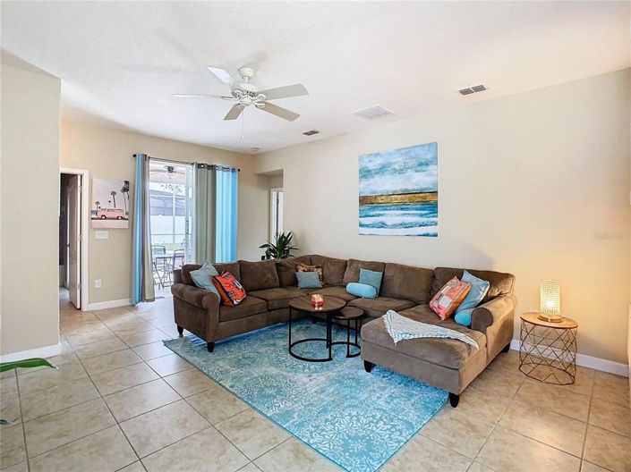 Image No.15-3 Bed House for sale