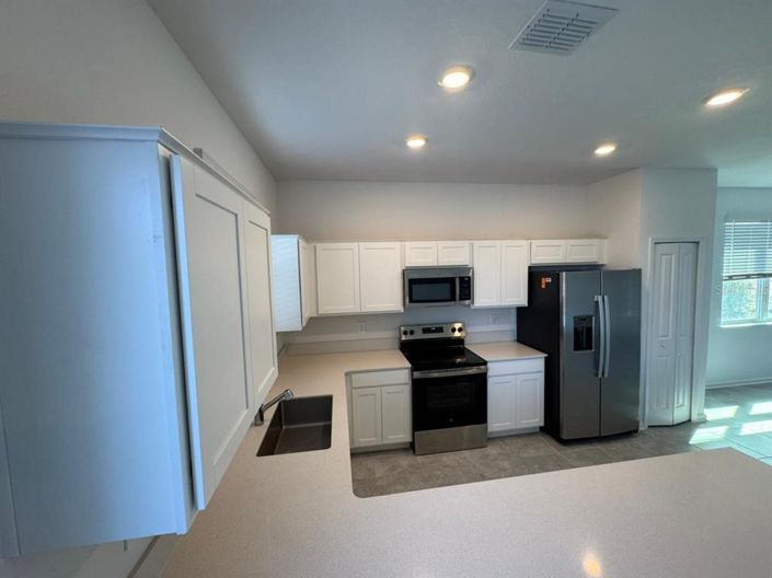 Image No.10-3 Bed Townhouse for sale