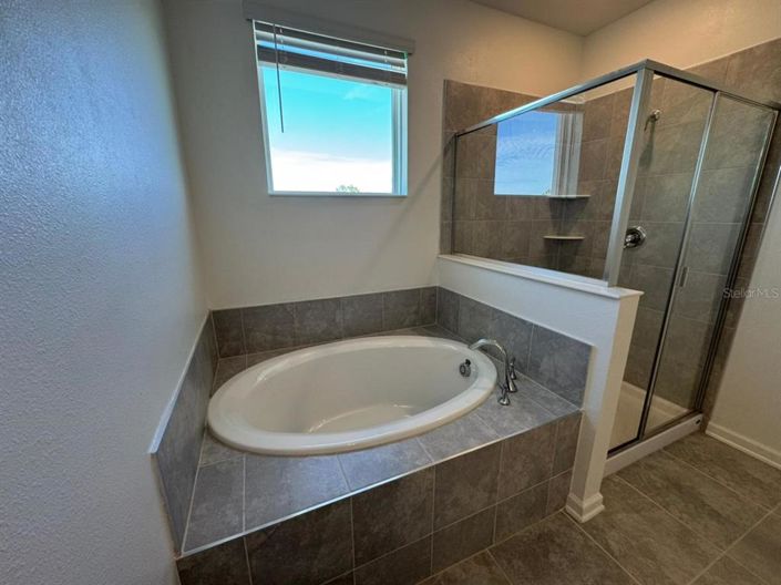 Image No.17-3 Bed Townhouse for sale