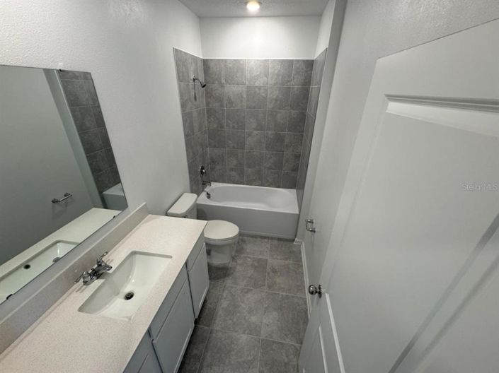 Image No.26-3 Bed Townhouse for sale