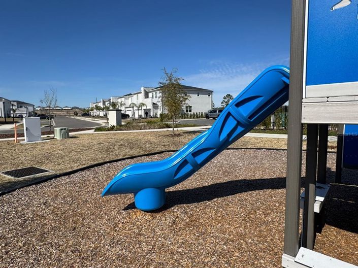 Image No.40-3 Bed Townhouse for sale