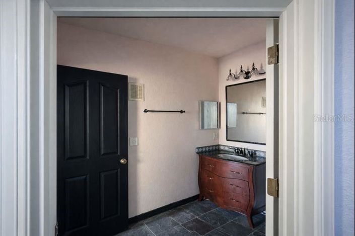 Image No.12-3 Bed Apartment for sale