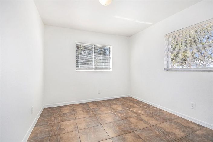 Image No.23-Maison de 4 chambres à vendre à Saint John