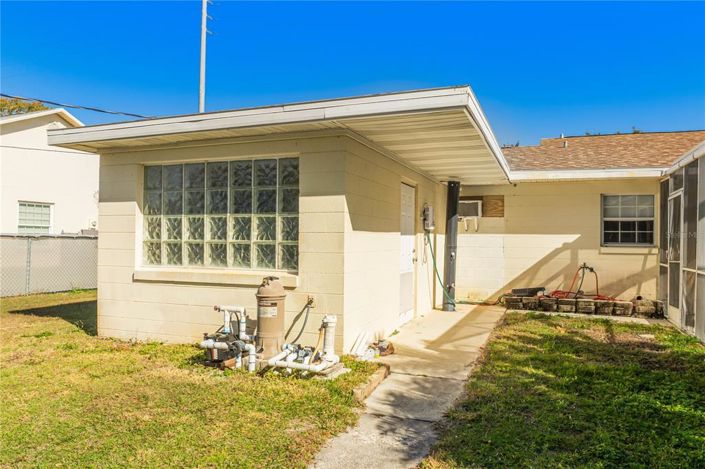 Image No.10-3 Bed House for sale