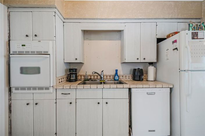 Image No.24-3 Bed House for sale