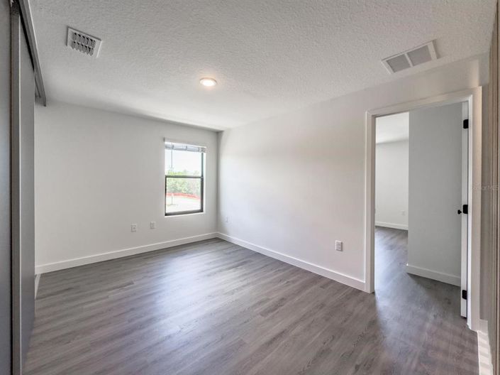 Image No.16-3 Bed Townhouse for sale