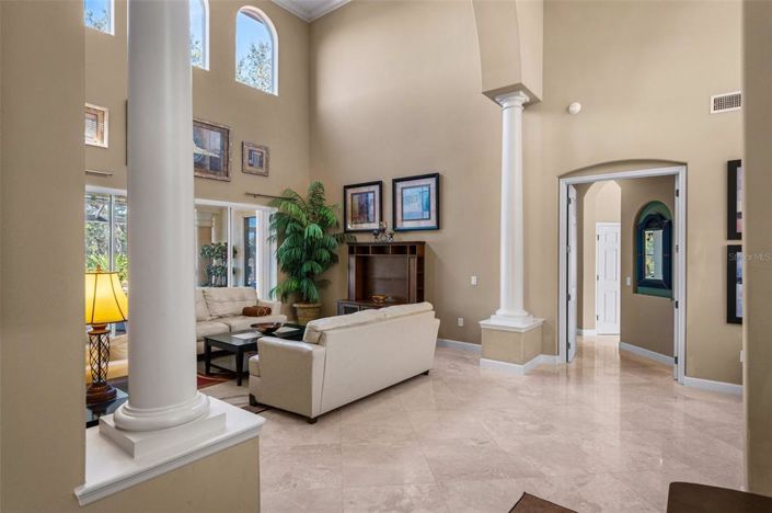 Image No.3-4 Bed House for sale