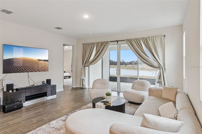 Image No.7-4 Bed House for sale