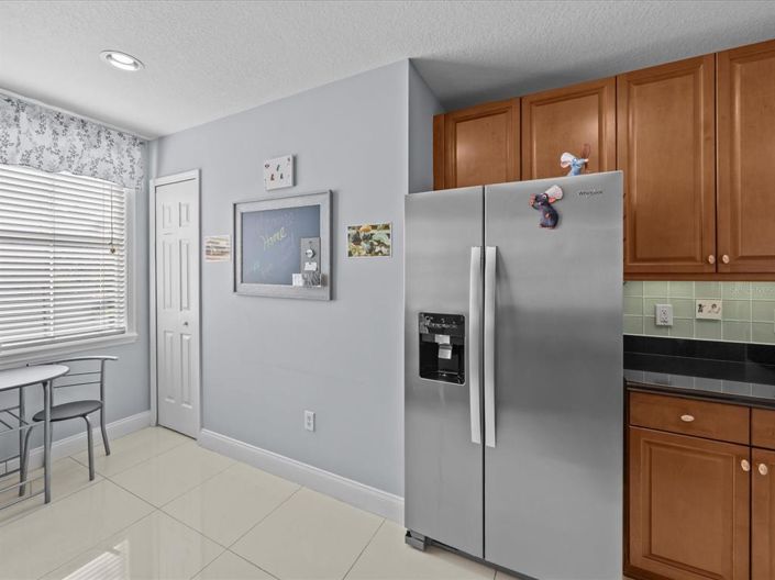 Image No.24-3 Bed Apartment for sale