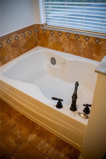 Image No.32-3 Bed House for sale