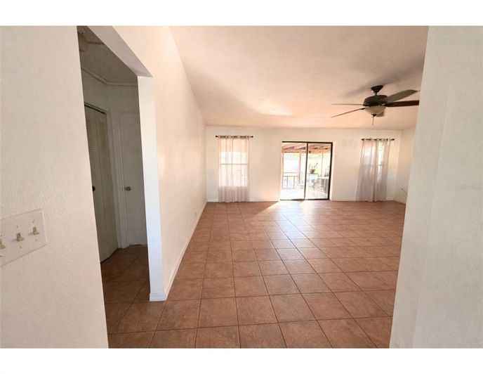 Image No.16-3 Bed House for sale