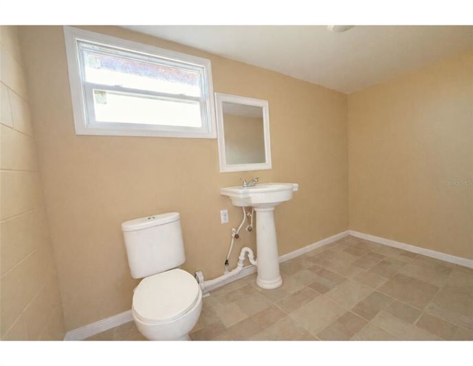 Image No.32-3 Bed House for sale