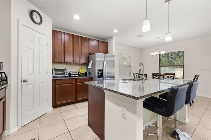 Image No.10-4 Bed House for sale