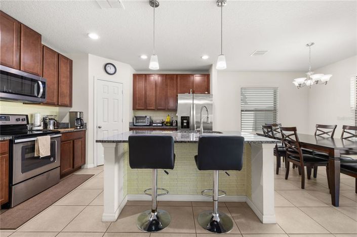 Image No.9-4 Bed House for sale