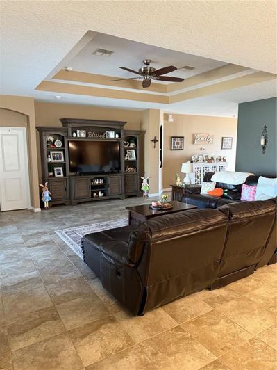 Image No.12-4 Bed House for sale