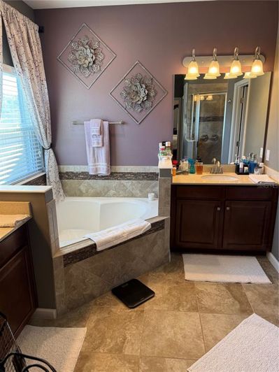 Image No.24-4 Bed House for sale