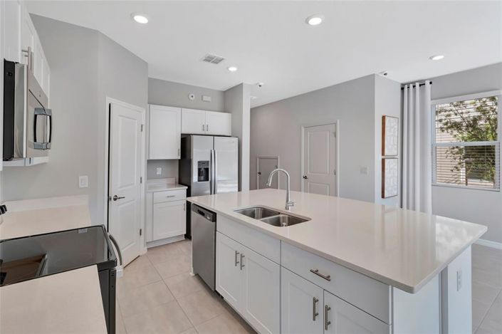 Image No.6-3 Bed Townhouse for sale