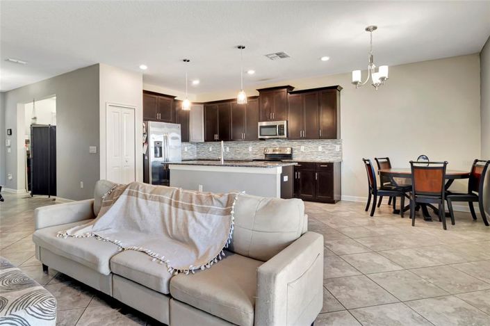 Image No.11-4 Bed House for sale