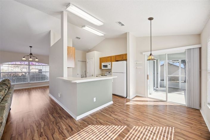 Image No.12-3 Bed House for sale