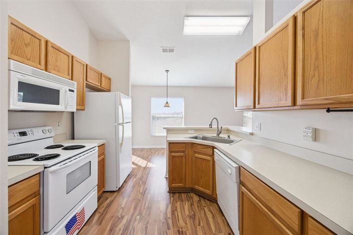 Image No.14-3 Bed House for sale