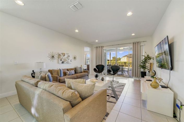 Image No.16-6 Bed House for sale